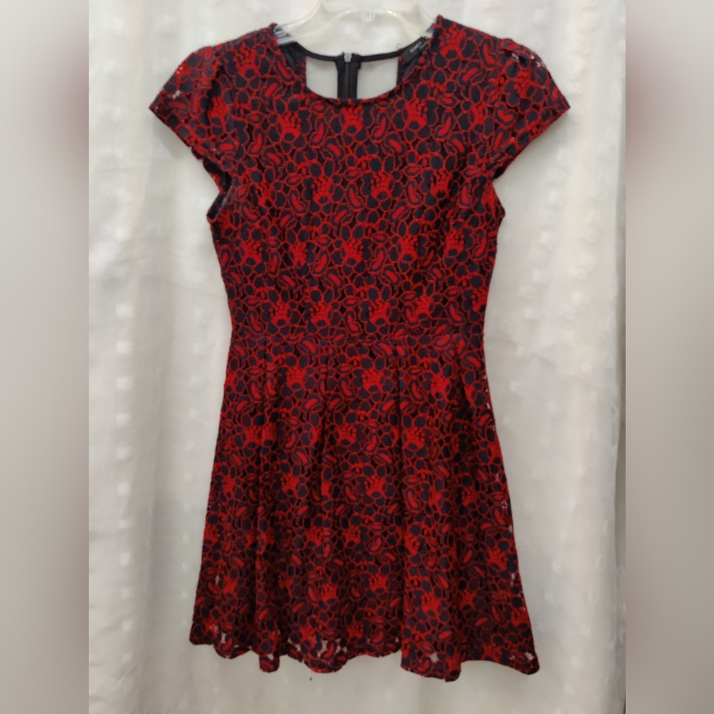 Romeo & Juliet Couture Scarlet and Ebony Lace Mini Dress Romantic Valentine Sz S